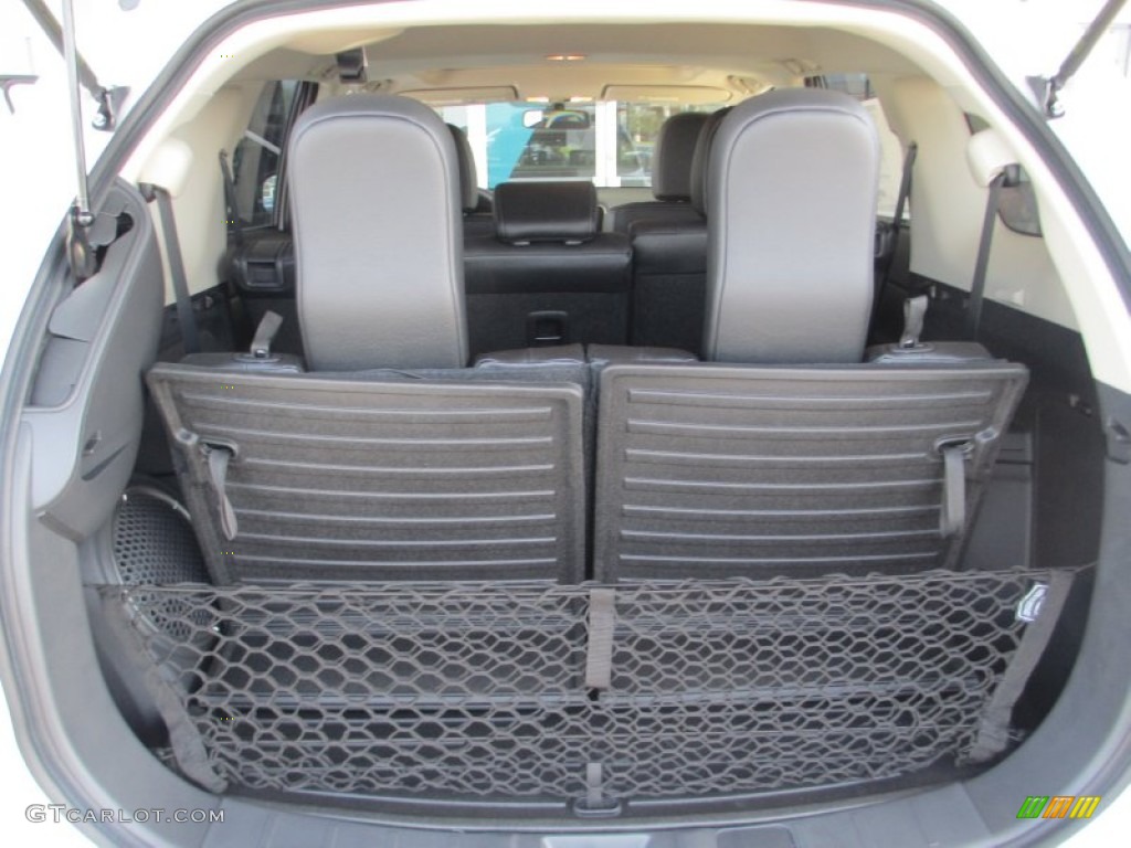 2015 Mitsubishi Outlander SE Trunk Photos