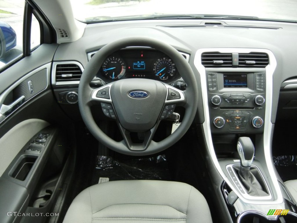 2015 Fusion S - Deep Impact Blue Metallic / Earth Gray photo #8
