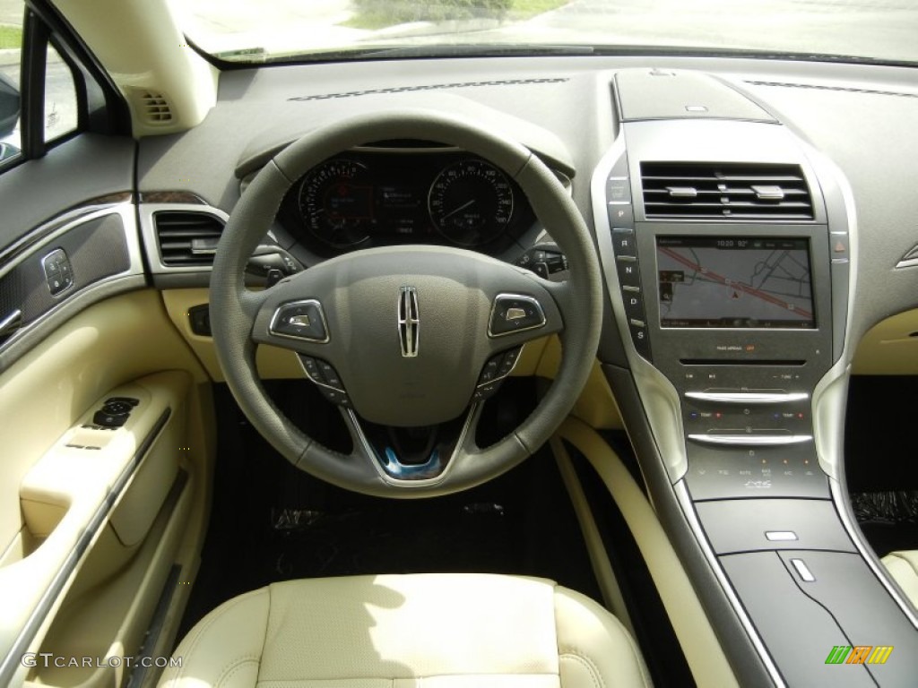 2014 Lincoln MKZ FWD Dashboard Photos