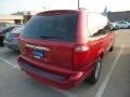 Inferno Red Crystal Pearl - Town & Country LX Photo No. 3