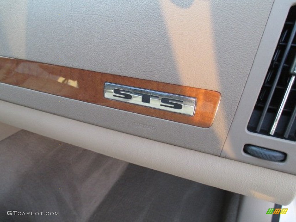 2009 STS 4 V6 AWD - White Diamond Tricoat / Cashmere photo #40