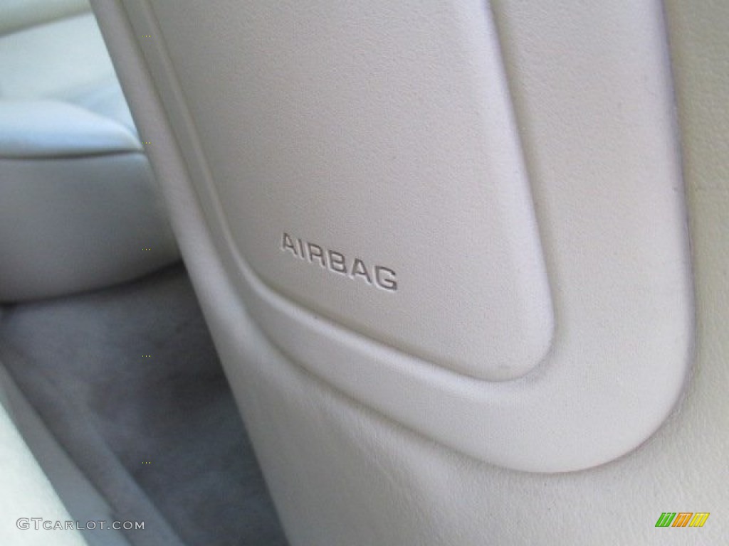 2009 STS 4 V6 AWD - White Diamond Tricoat / Cashmere photo #46