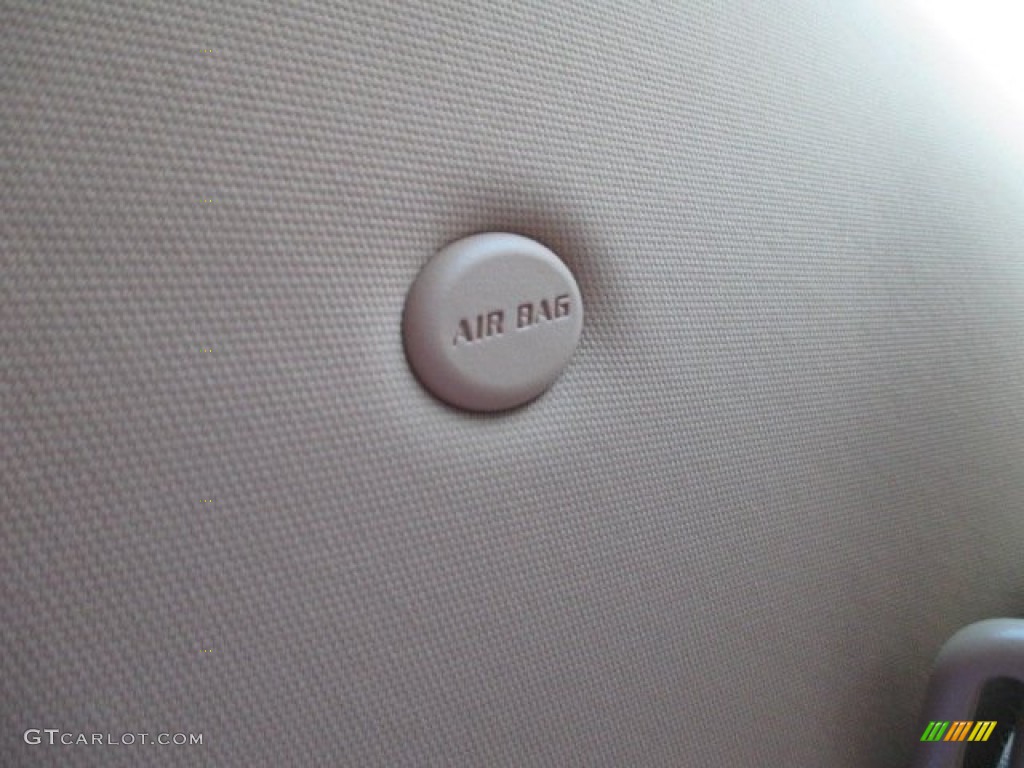 2009 STS 4 V6 AWD - White Diamond Tricoat / Cashmere photo #47