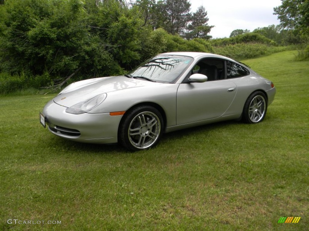 Arctic Silver Metallic Porsche 911