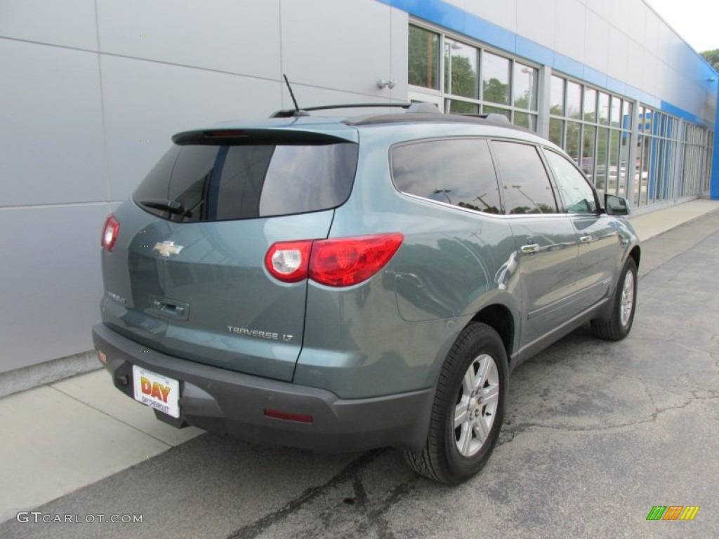 2009 Traverse LT - Silver Moss Metallic / Dark Gray/Light Gray photo #4