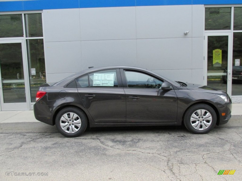 2014 Cruze LS - Tungsten Metallic / Jet Black/Medium Titanium photo #2