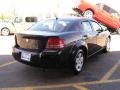 Brilliant Black Crystal Pearl - Avenger SE Photo No. 4
