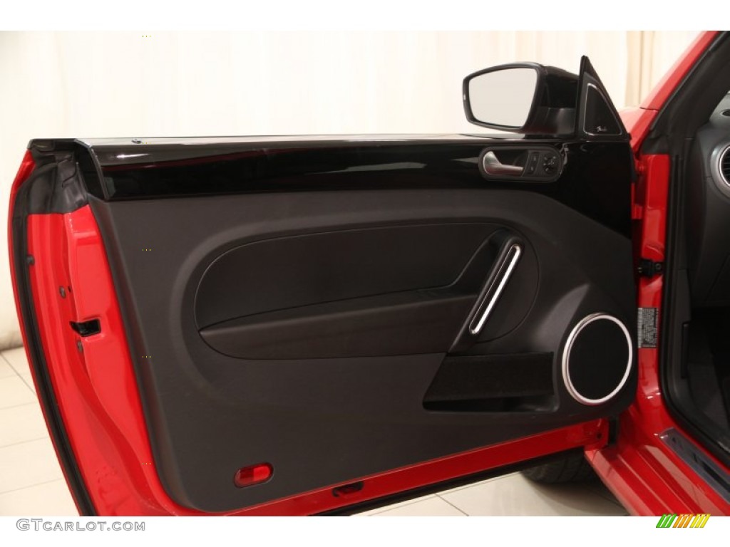 2014 Volkswagen Beetle R-Line Door Panel Photos