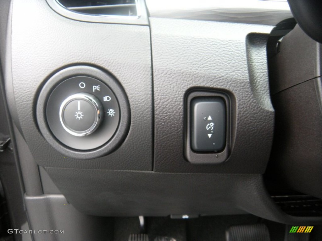 2015 Taurus SEL - Magnetic Metallic / Charcoal Black photo #33