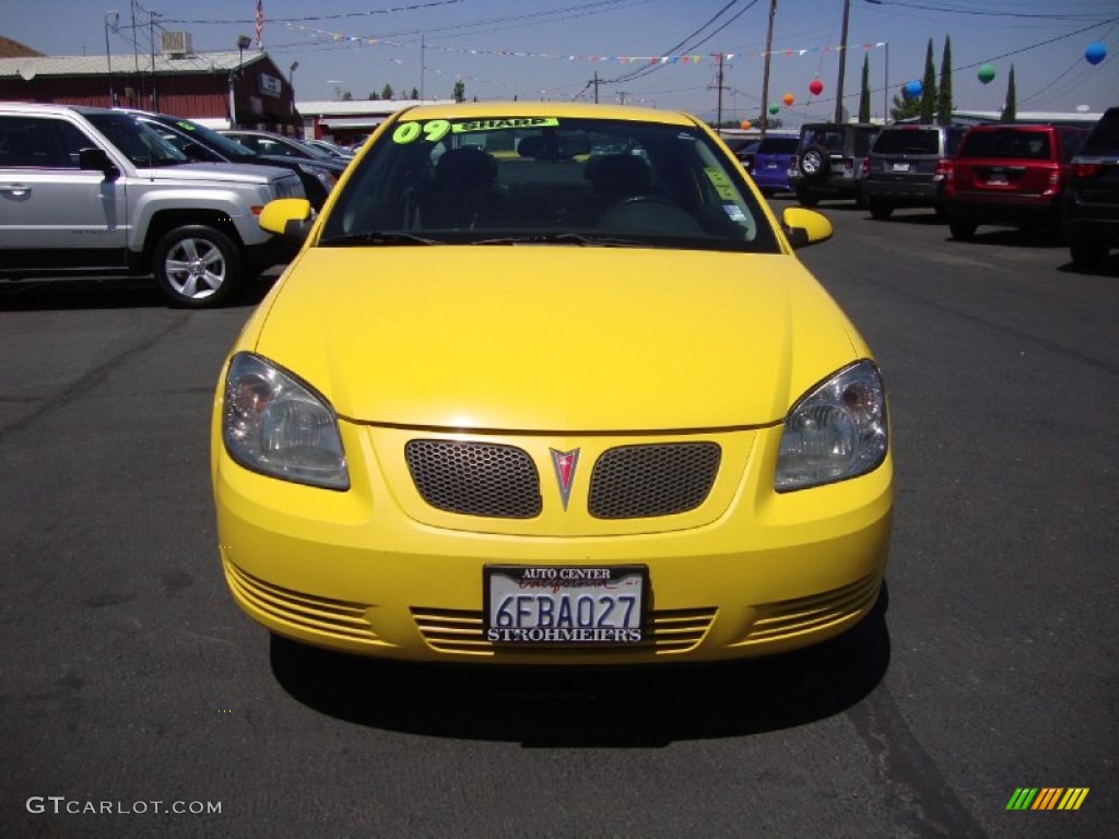 2009 G5  - Competition Yellow / Ebony photo #2