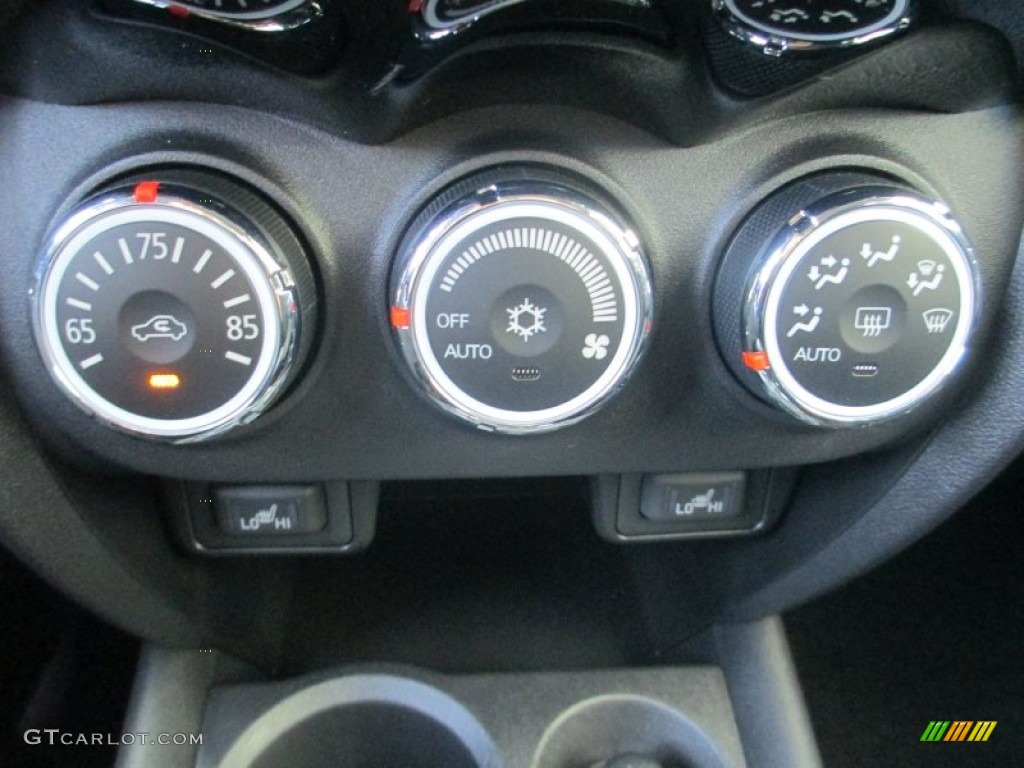 2015 Mitsubishi Outlander Sport SE AWC Controls Photo #96009867