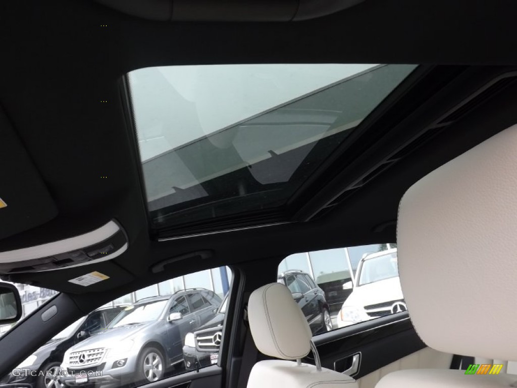 2014 E 350 4Matic Sport Sedan - Indigo Blue Metallic / Porcelain/Black photo #16
