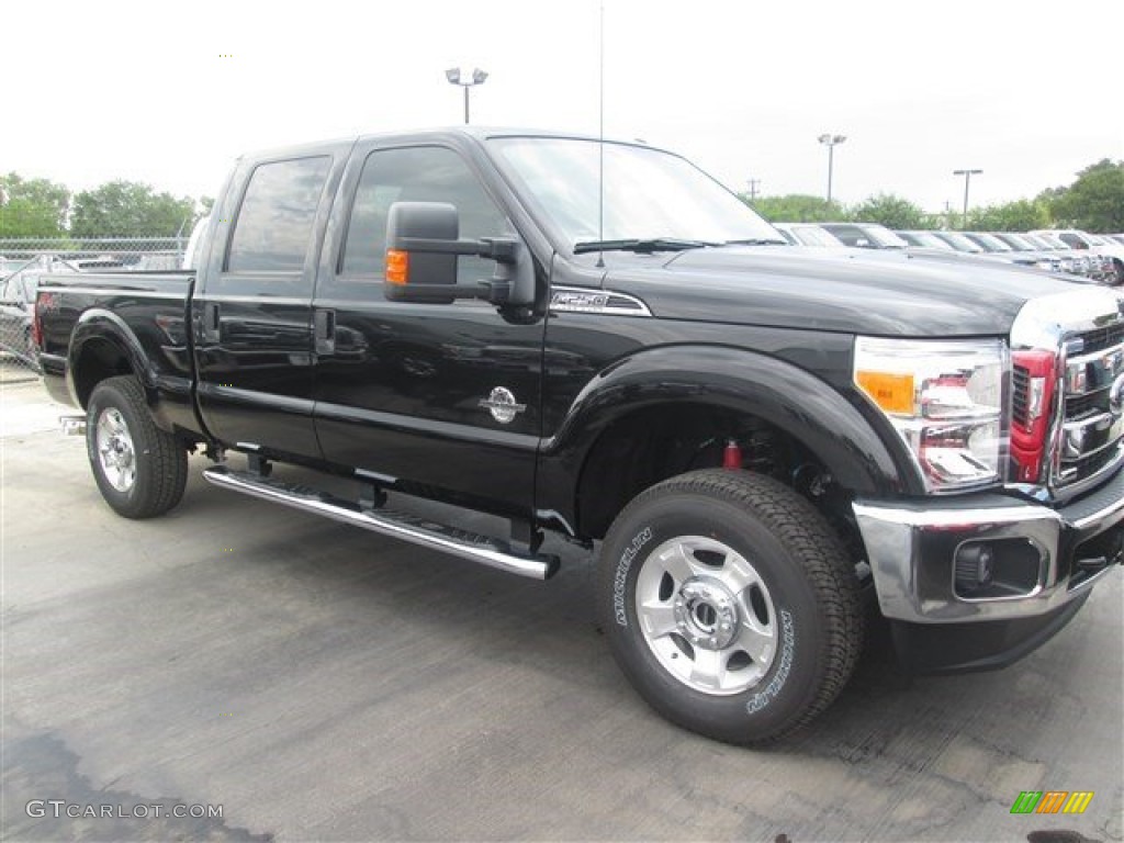 2015 F250 Super Duty XLT Crew Cab 4x4 - Tuxedo Black / Steel photo #4