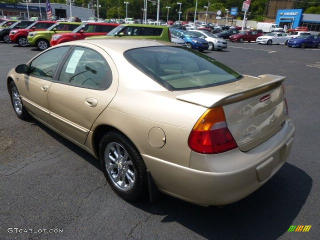 1999 300 M Sedan - Champagne Pearl / Camel/Tan photo #6