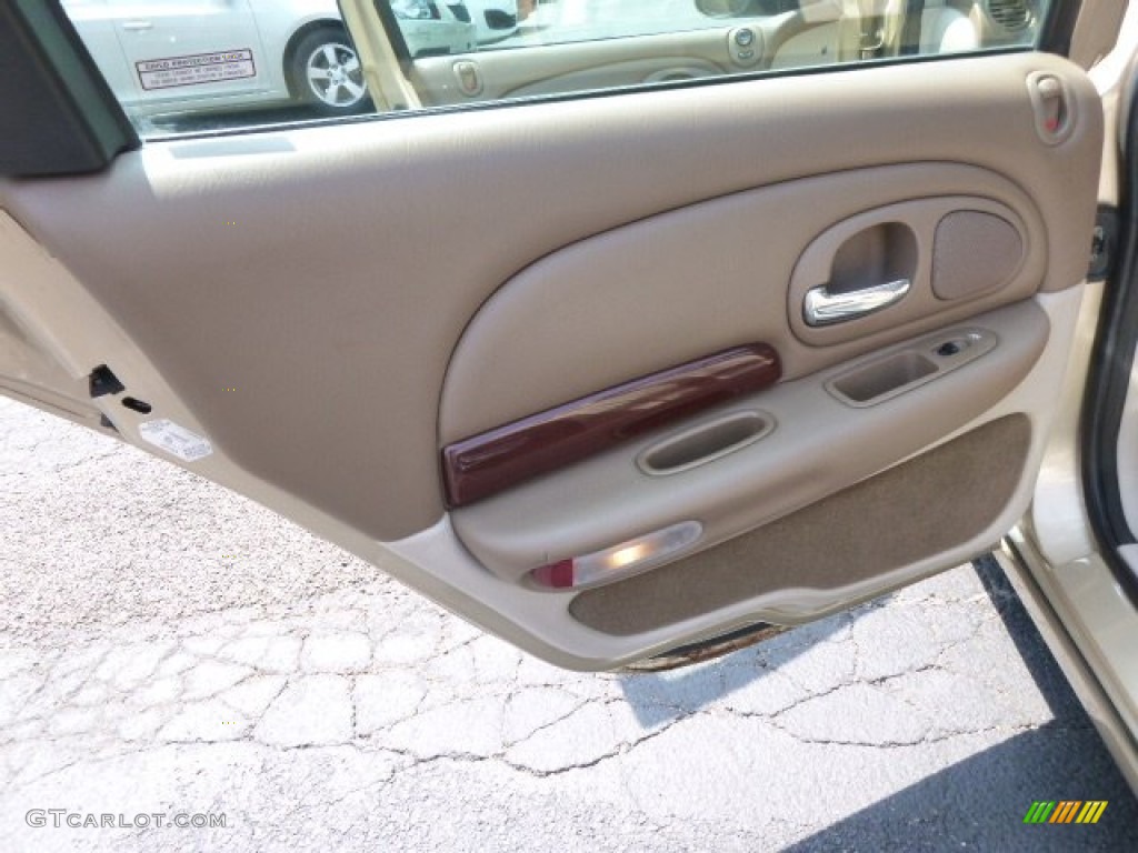 1999 300 M Sedan - Champagne Pearl / Camel/Tan photo #13