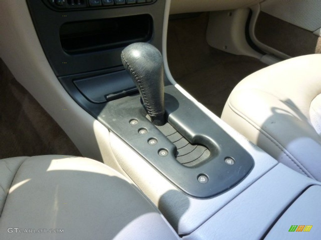 1999 300 M Sedan - Champagne Pearl / Camel/Tan photo #17