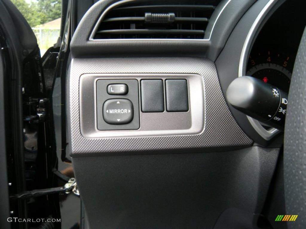 2015 Scion tC Standard tC Model Controls Photo #96023109