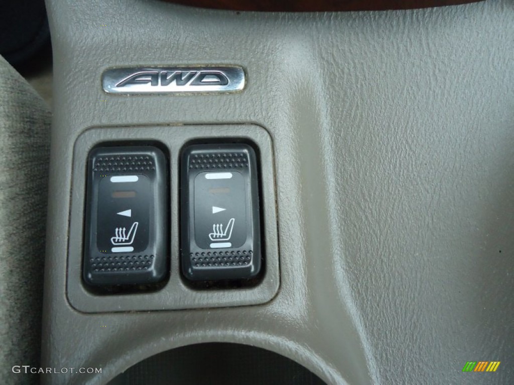 2004 Outback Wagon - White Frost Pearl / Beige photo #16