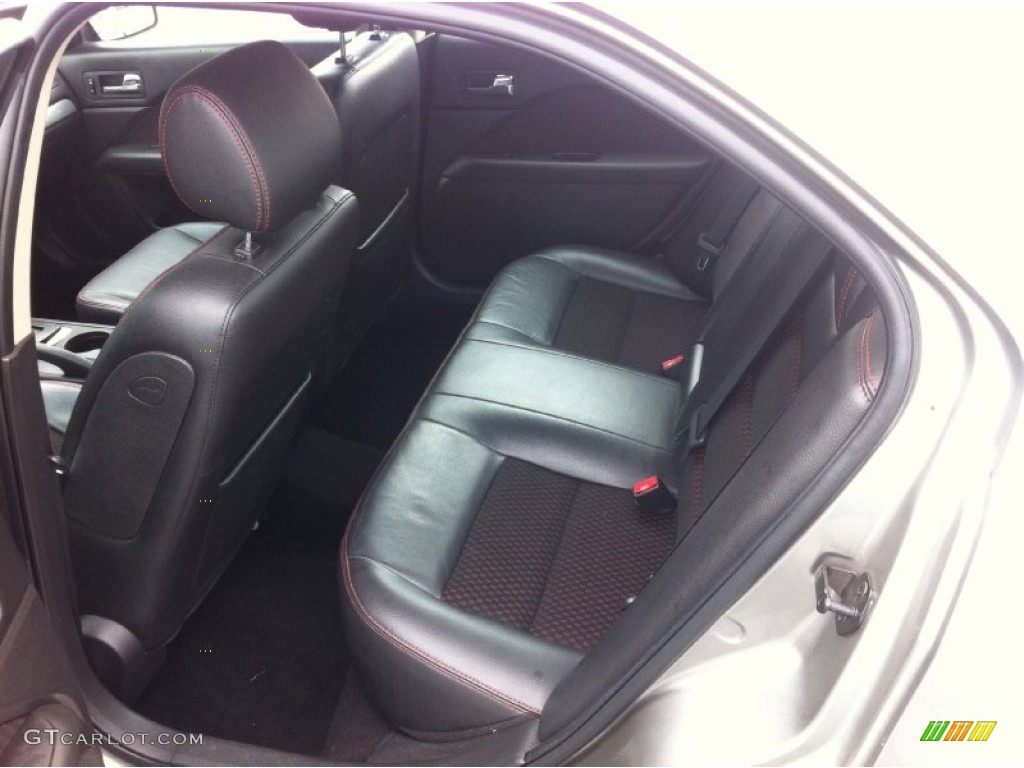 2008 Fusion SE - Vapor Silver Metallic / Camel photo #15