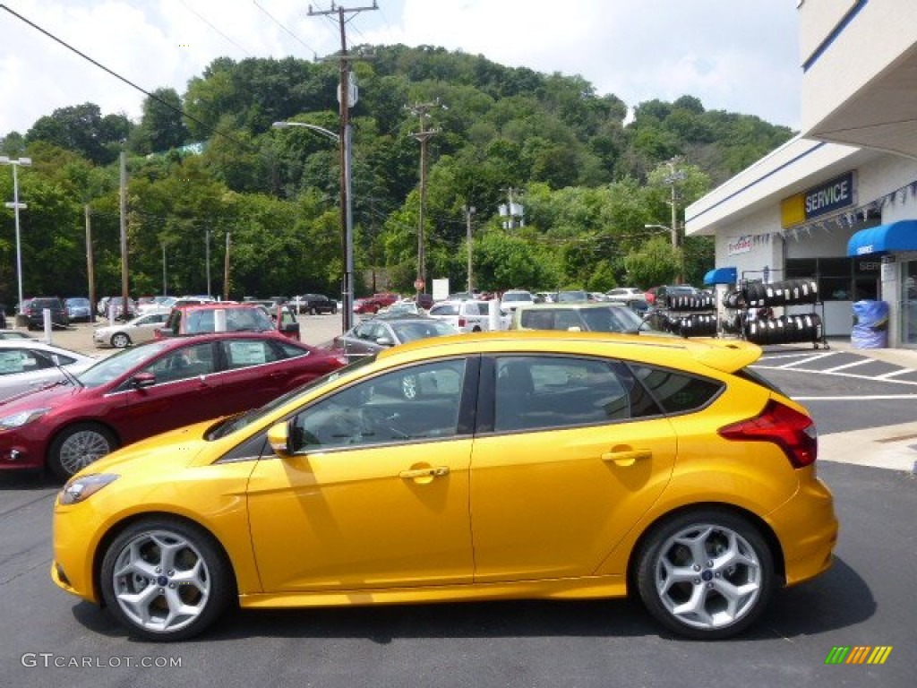 2014 Focus ST Hatchback - Tangerine Scream / ST Charcoal Black Recaro Sport Seats photo #5