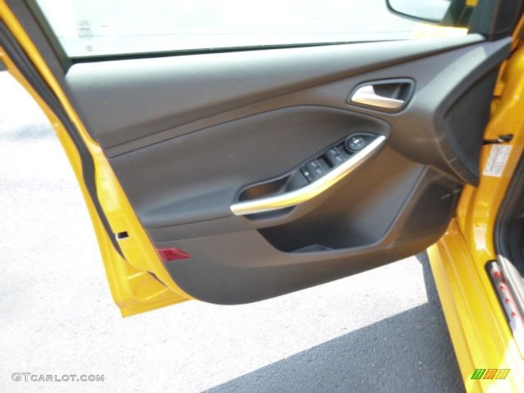 2014 Focus ST Hatchback - Tangerine Scream / ST Charcoal Black Recaro Sport Seats photo #11