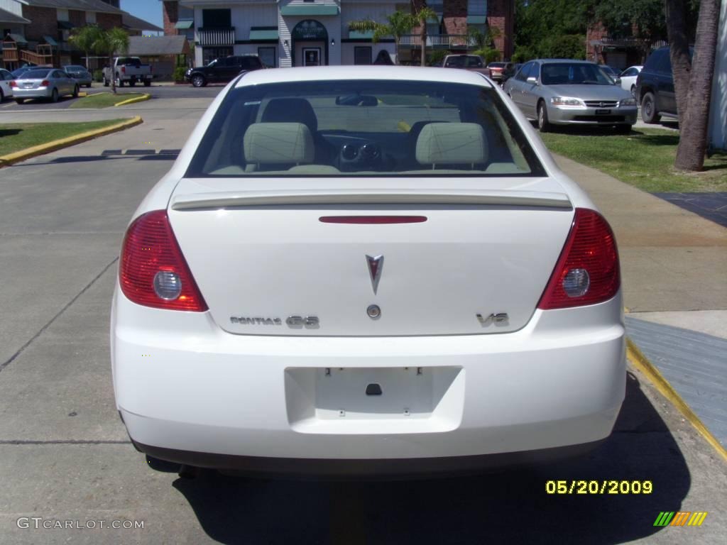 2006 G6 V6 Sedan - Ivory White / Light Taupe photo #2