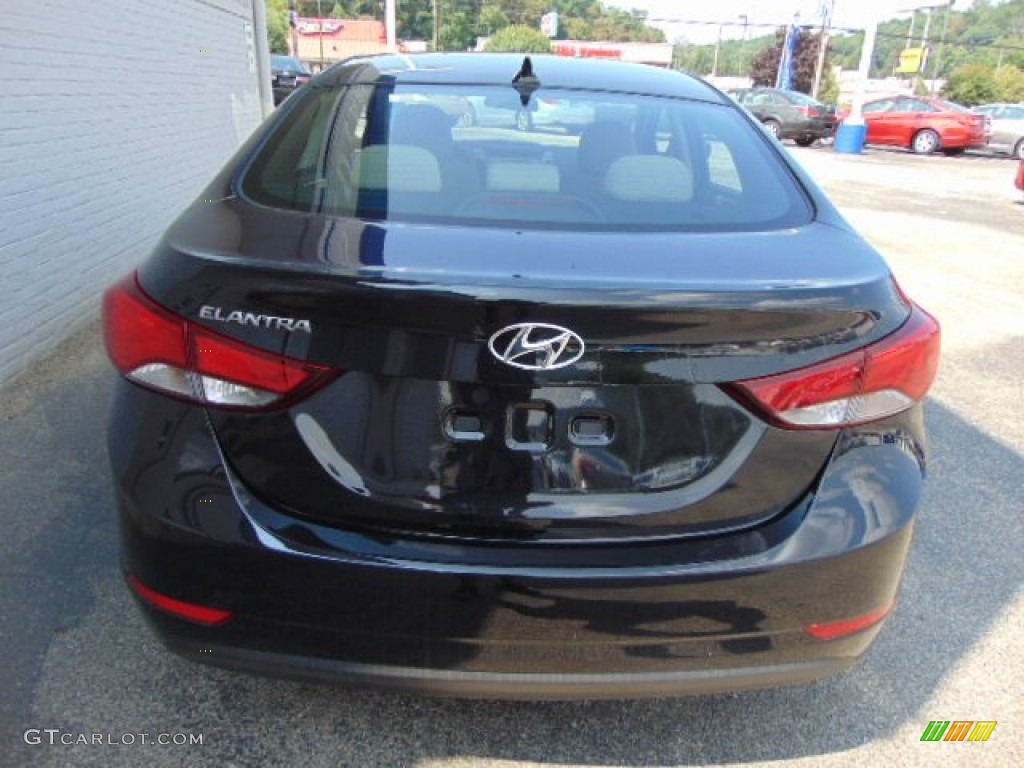 2014 Elantra SE Sedan - Black / Beige photo #6