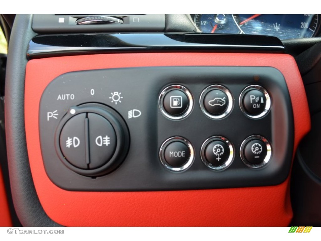 2009 GranTurismo  - Grigio Alfieri (Grey) / Rosso Corallo photo #24