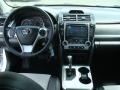 Super White - Camry SE Photo No. 9