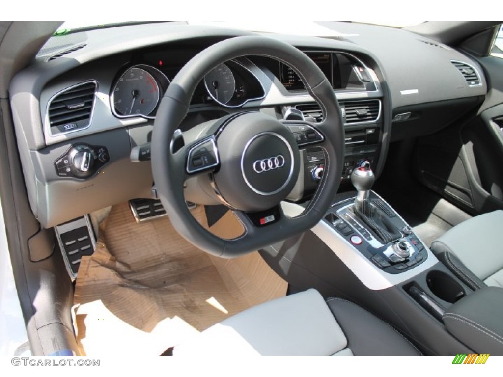 2015 Audi S5 3.0T Premium Plus quattro Coupe Dashboard Photos