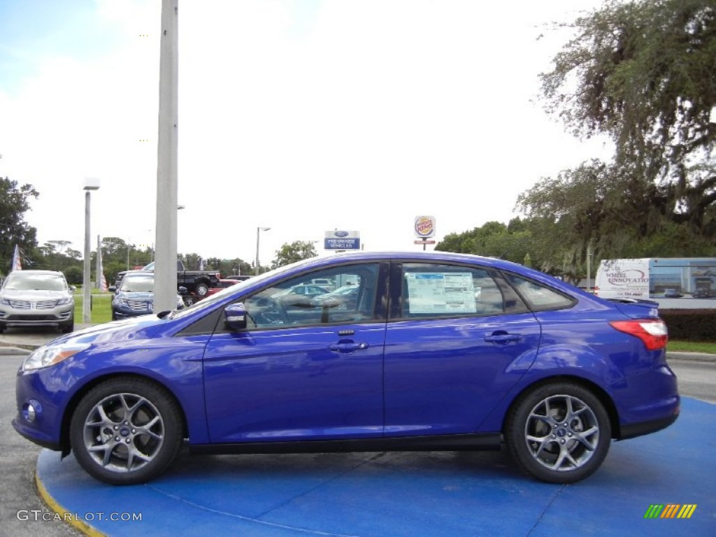 2014 Focus SE Sedan - Performance Blue / Charcoal Black photo #2