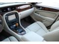 Quartz Metallic - XJ Vanden Plas Photo No. 66