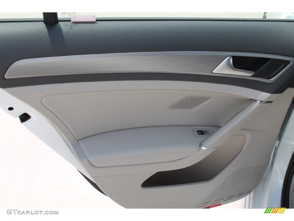 2015 Volkswagen Golf 4 Door 1.8T SE Door Panel Photos