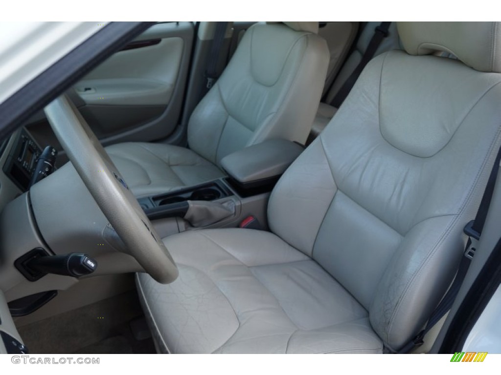 2004 V70 2.4 - Ice White / Beige/Light Sand photo #4