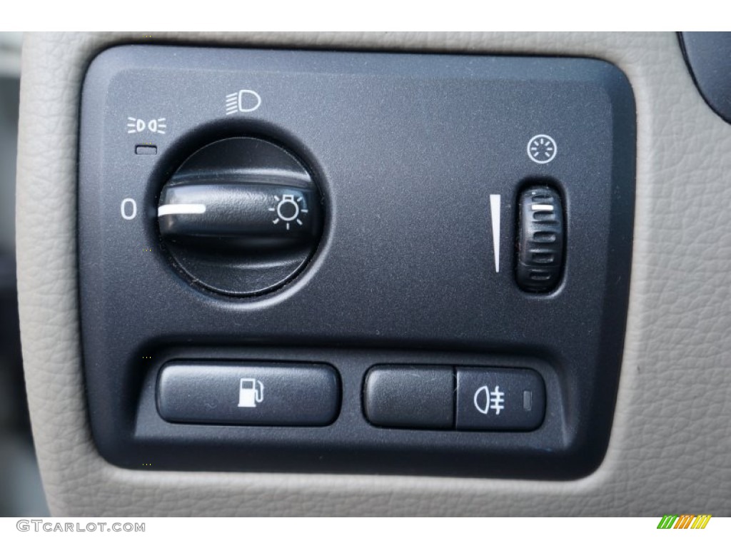 2004 V70 2.4 - Ice White / Beige/Light Sand photo #23