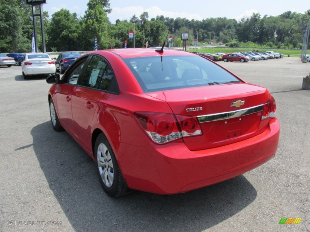 2014 Cruze LS - Red Hot / Jet Black/Medium Titanium photo #4
