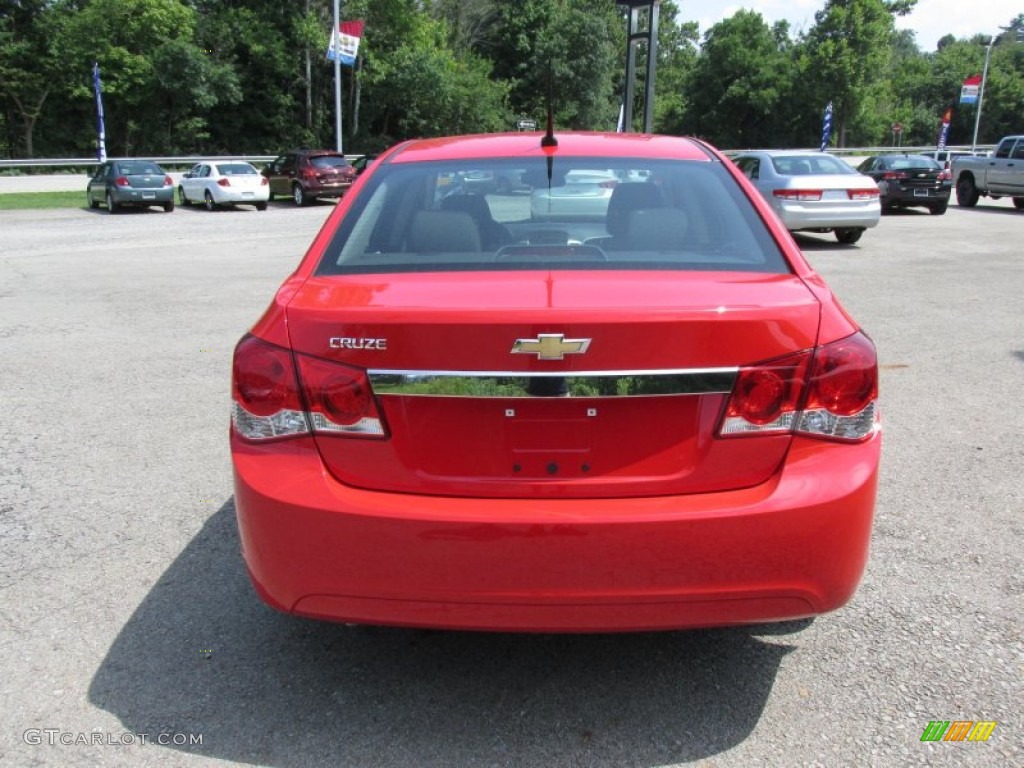 2014 Cruze LS - Red Hot / Jet Black/Medium Titanium photo #5