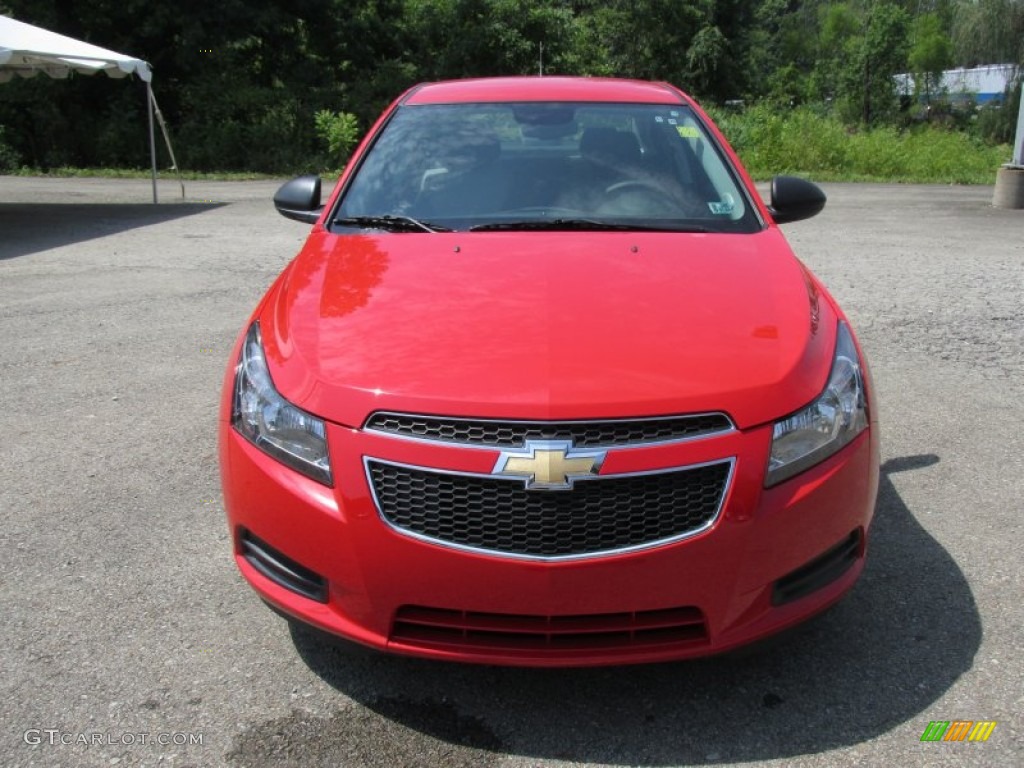 2014 Cruze LS - Red Hot / Jet Black/Medium Titanium photo #9