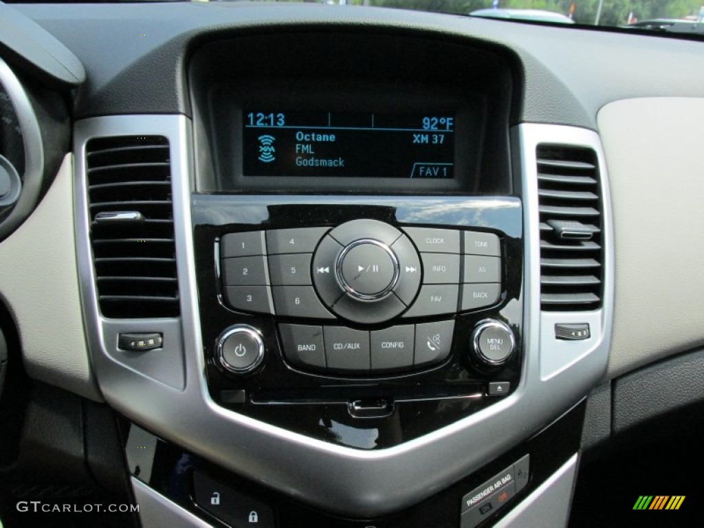 2014 Cruze LS - Red Hot / Jet Black/Medium Titanium photo #16