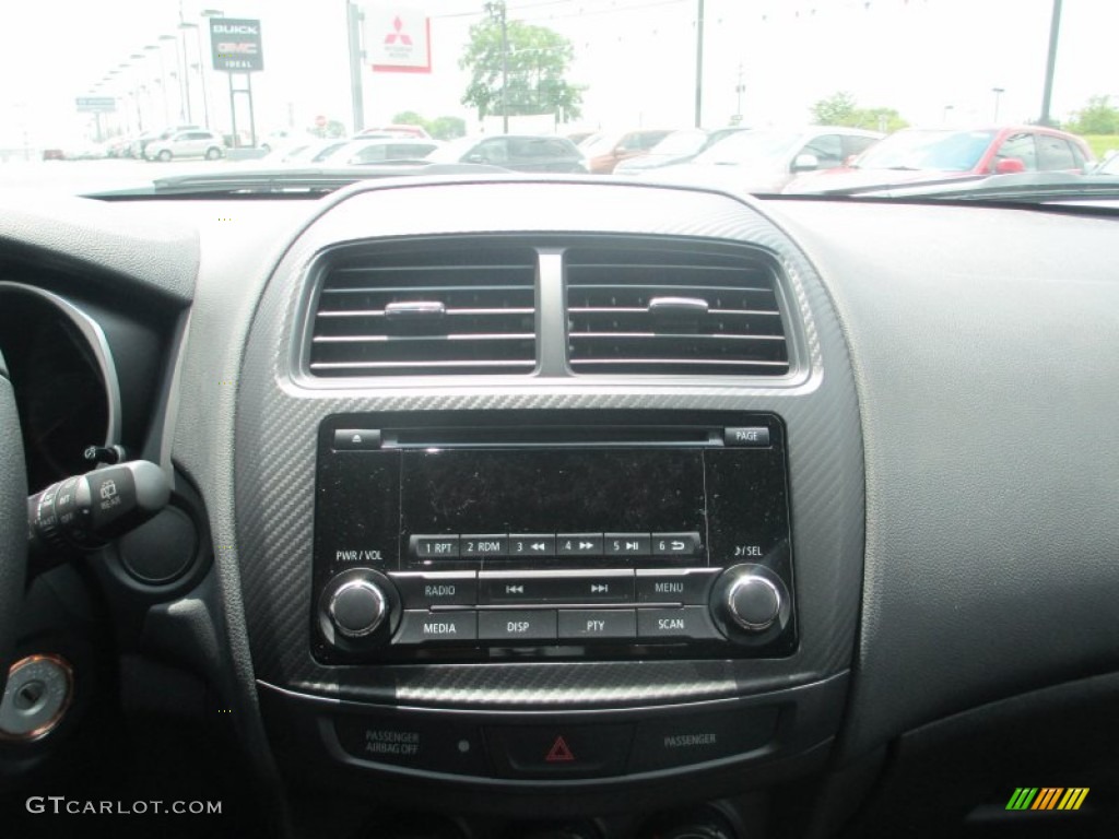 2015 Mitsubishi Outlander Sport ES Controls Photo #96056310