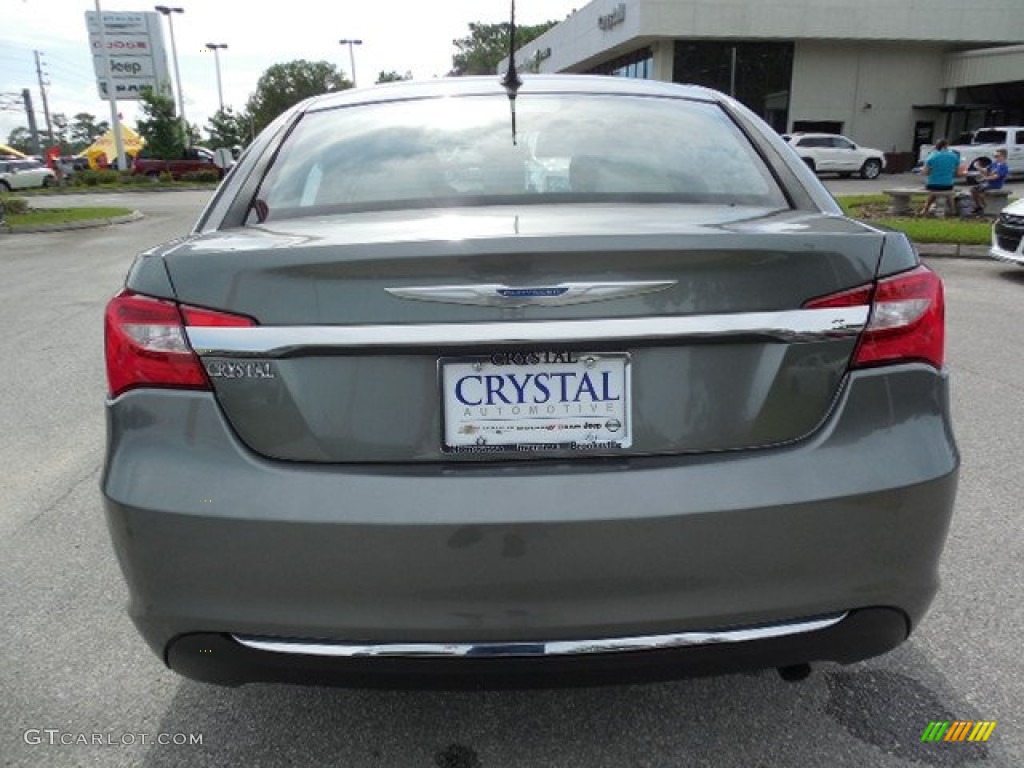 2012 200 Touring Sedan - Tungsten Metallic / Black/Light Frost photo #7
