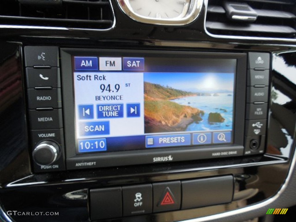 2012 200 Touring Sedan - Tungsten Metallic / Black/Light Frost photo #19