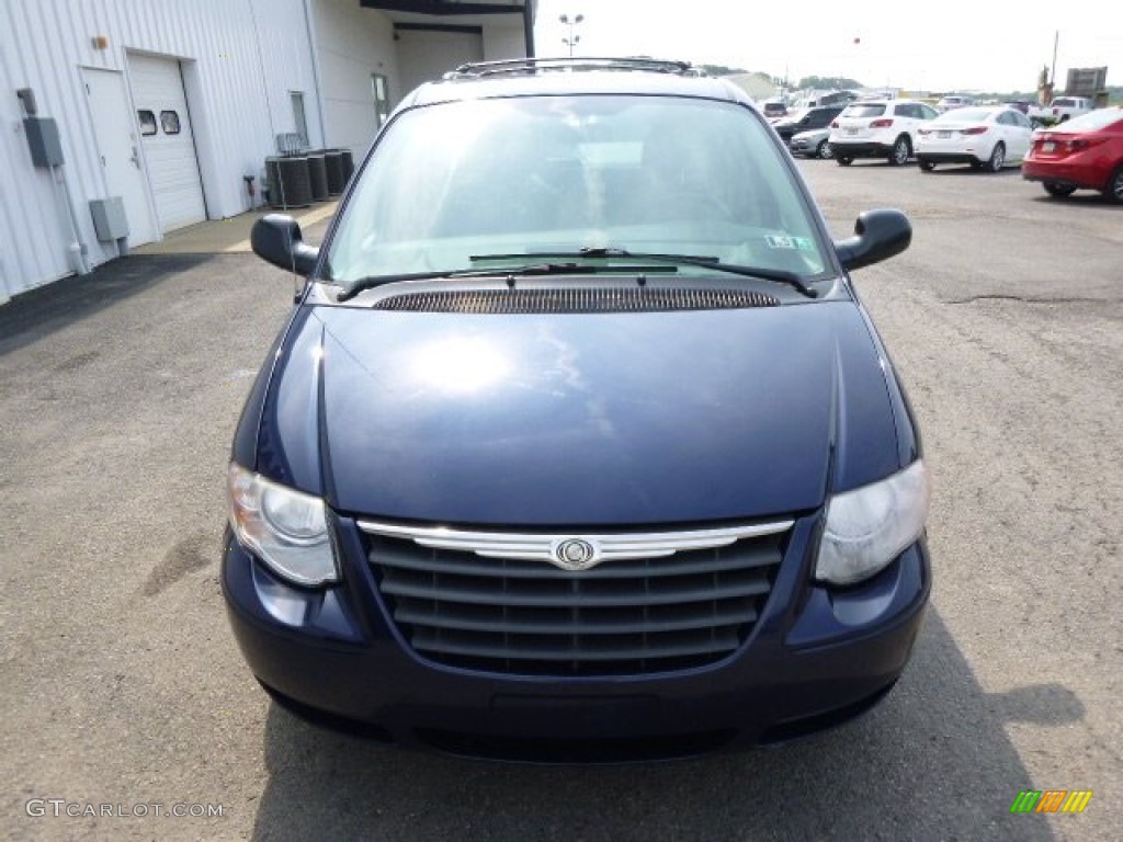 2006 Town & Country Touring - Midnight Blue Pearl / Medium Slate Gray photo #3