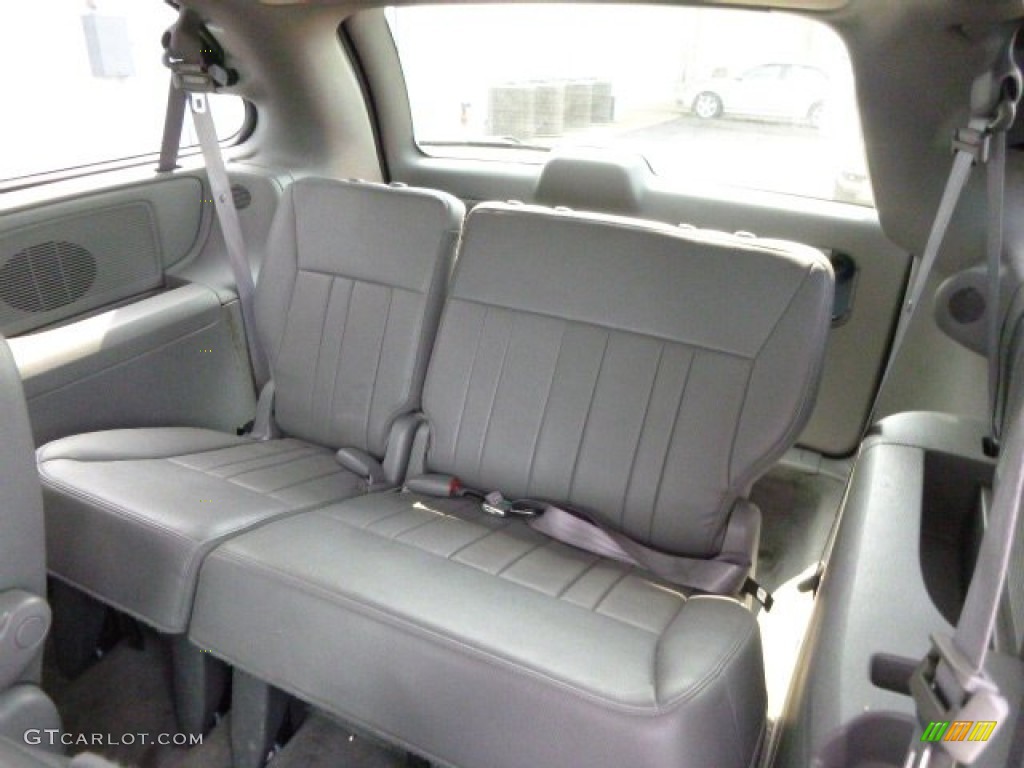 2006 Town & Country Touring - Midnight Blue Pearl / Medium Slate Gray photo #10