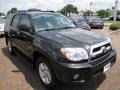 Black - 4Runner SR5 Photo No. 15