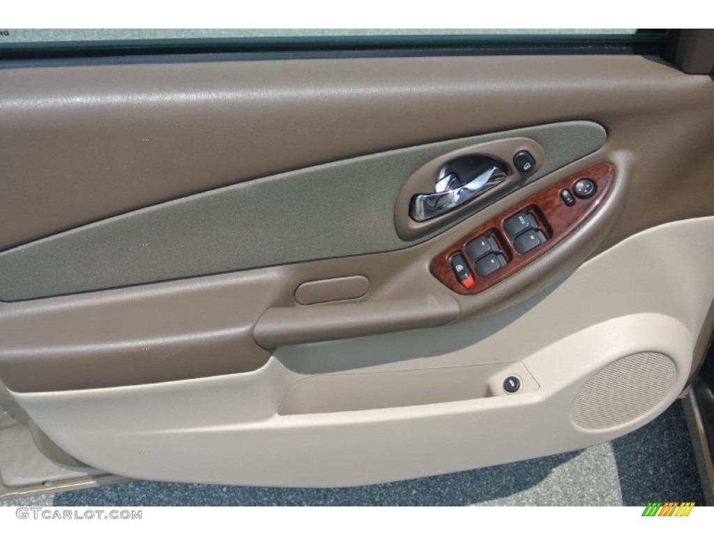 2007 Chevrolet Malibu LT Sedan Cashmere Beige Door Panel Photo #96066319