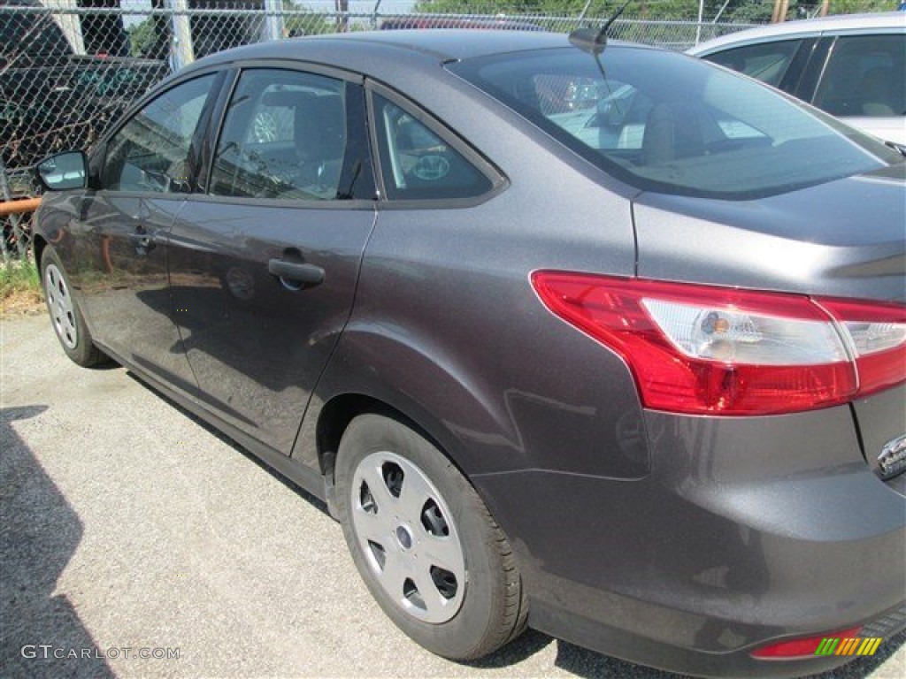 2014 Focus S Sedan - Sterling Gray / Charcoal Black photo #2