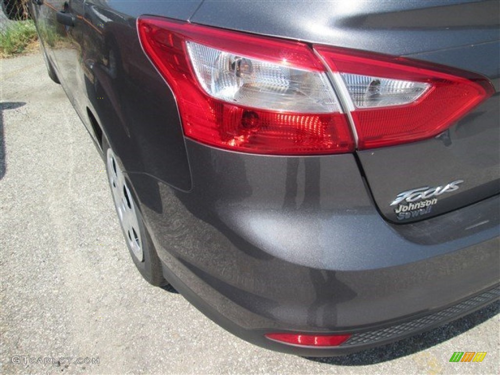 2014 Focus S Sedan - Sterling Gray / Charcoal Black photo #8