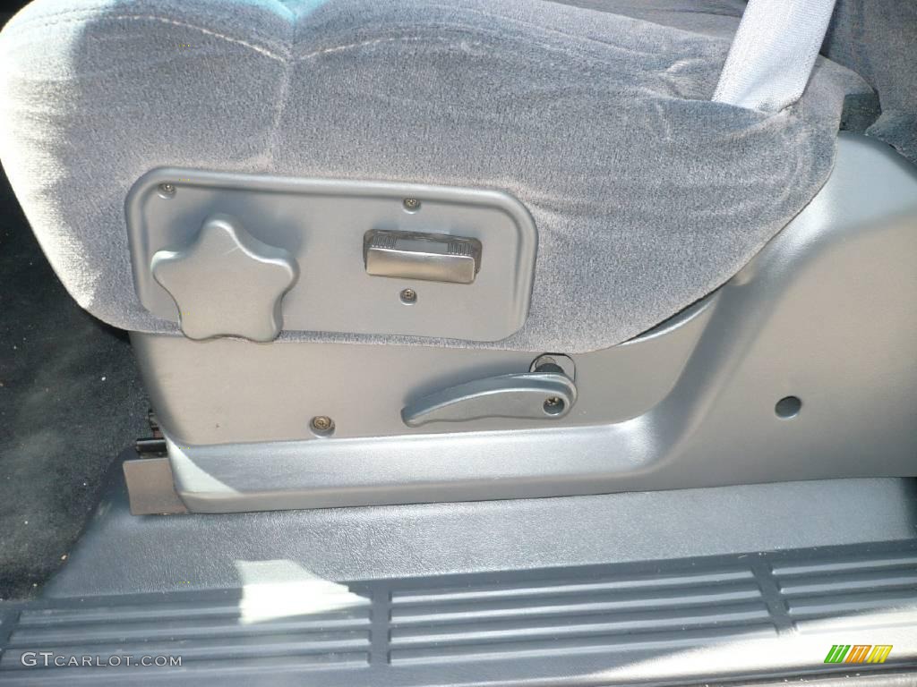 2001 Silverado 1500 LS Extended Cab 4x4 - Indigo Blue Metallic / Graphite photo #17