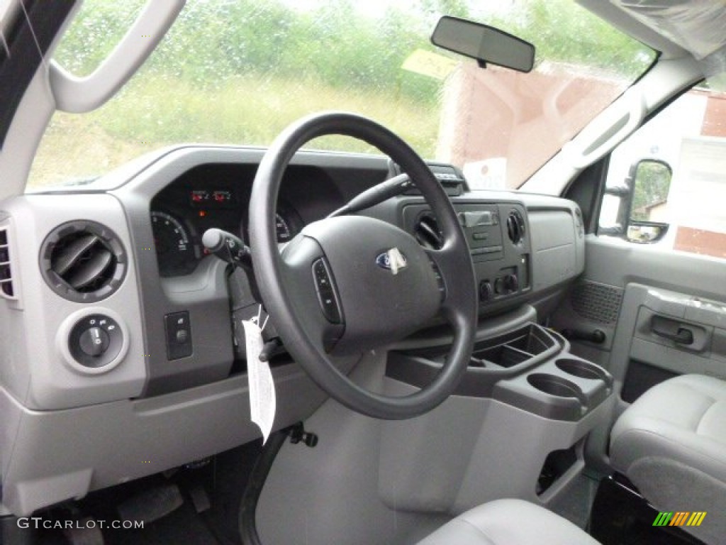 2014 E-Series Van E350 Cutaway Commercial - Oxford White / Medium Flint photo #14